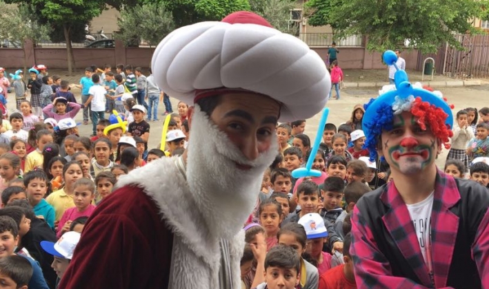 1.400 İLKOKUL ÖĞRENCİSİ “AVRUPA ÇOCUK ŞENLİĞİ”NDE HEM ÖĞRENDİ HEM EĞLENDİ