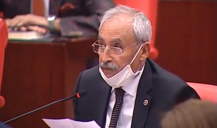 “SARAYLARINIZDA ŞATAFATLARINIZDAN, YANDAŞLARA PEŞKEŞLERİNİZDEN ÖDÜN VERMEDİNİZ!”