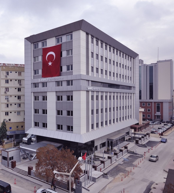 SANKO ÜNİVERSİTESİ “ÜNİVERSİTELERİN YÖNETİMDEN MEMNUNİYET SIRALAMASI”NDA YEDİNCİ SIRADA YER ALDI