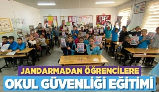 JANDARMADAN ÖĞRENCİLERE OKUL GÜVENLİĞİ EĞİTİMİ
