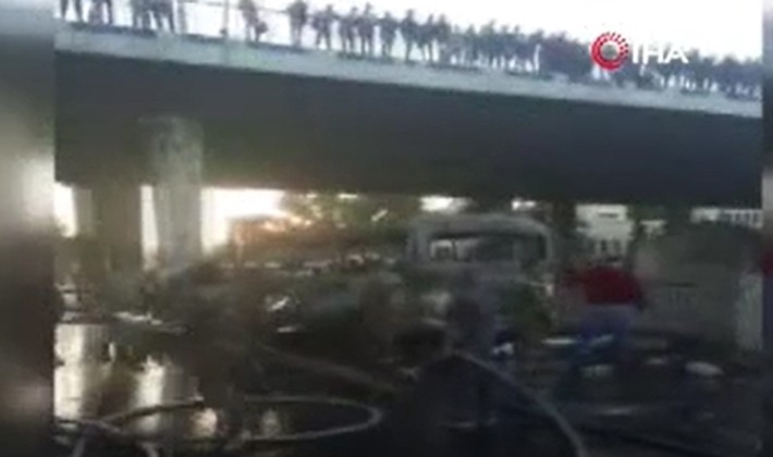 Şam'da askeri personeli taşıyan otobüsün geçişi sırasında patlama: 13 ölü