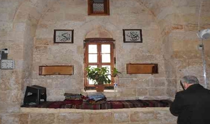 Gaziantep'in tarihi camileri hatlarla donatıldı