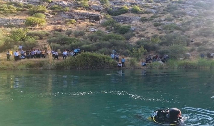 Fırat nehrinde balık tutmak isteyen genç nehre düşerek boğuldu